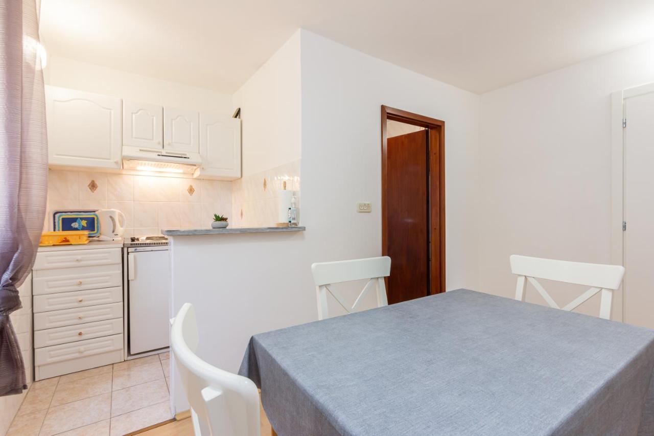 Apartments Marin With Sea View Baška Kültér fotó