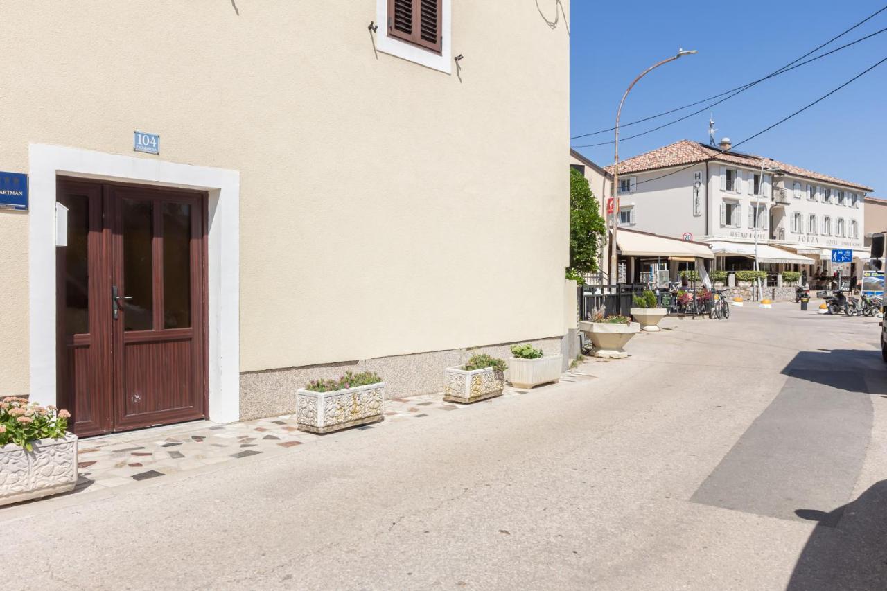 Apartments Marin With Sea View Baška Kültér fotó