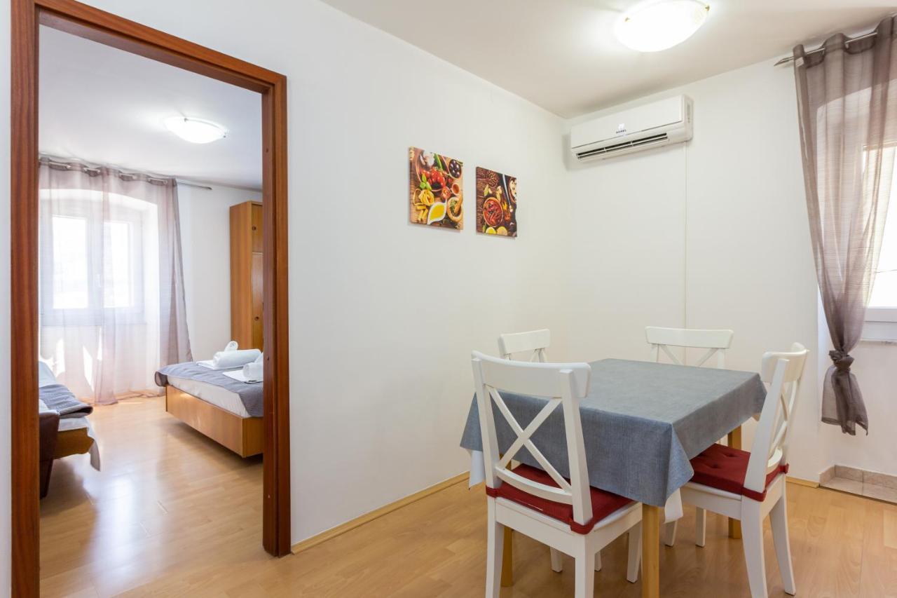 Apartments Marin With Sea View Baška Kültér fotó